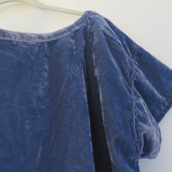 FREE PEOPLE WE THE FREE Cloud 9 Slouchy Top in Blue Velvet Boho Academia Size M - Picture 11 of 15